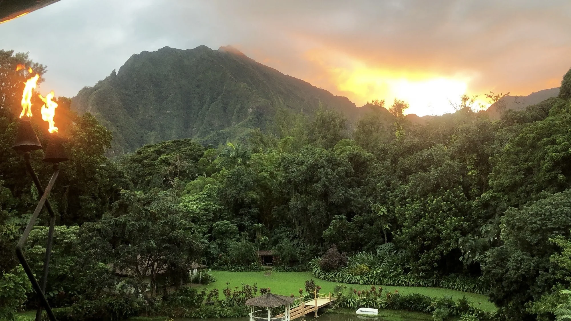 Halweiwa Joe’s Kaneohe at sunset!